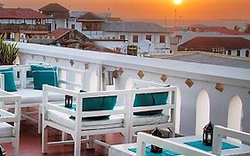 Maru Maru Hotel
